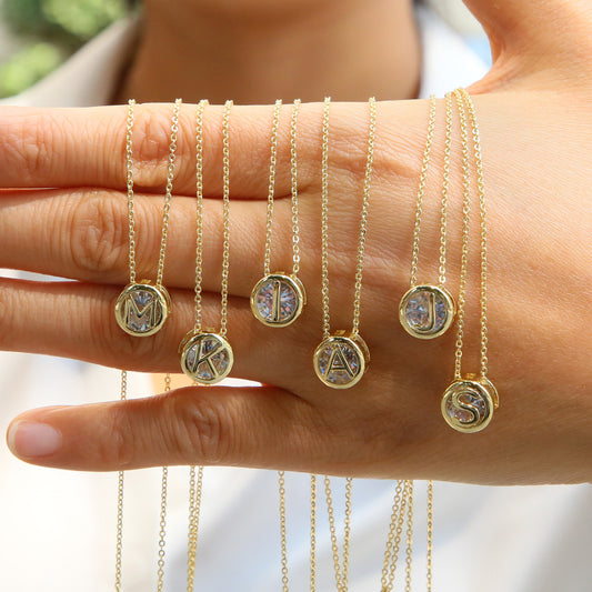 18k Gold-plated Geometric Hollow Circular Necklace In Brass