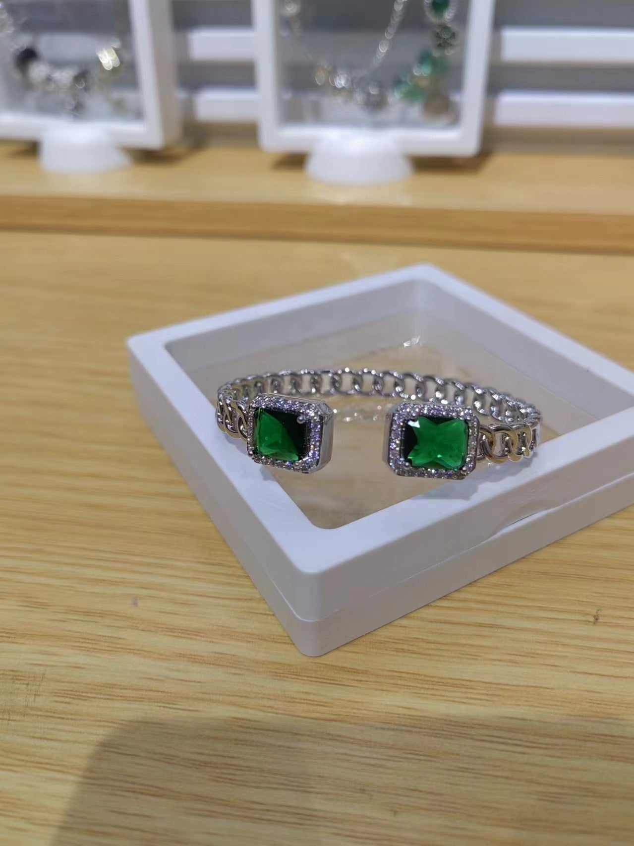 Square Gemstone HyunA-Style Retro High-End Texture Bracelet