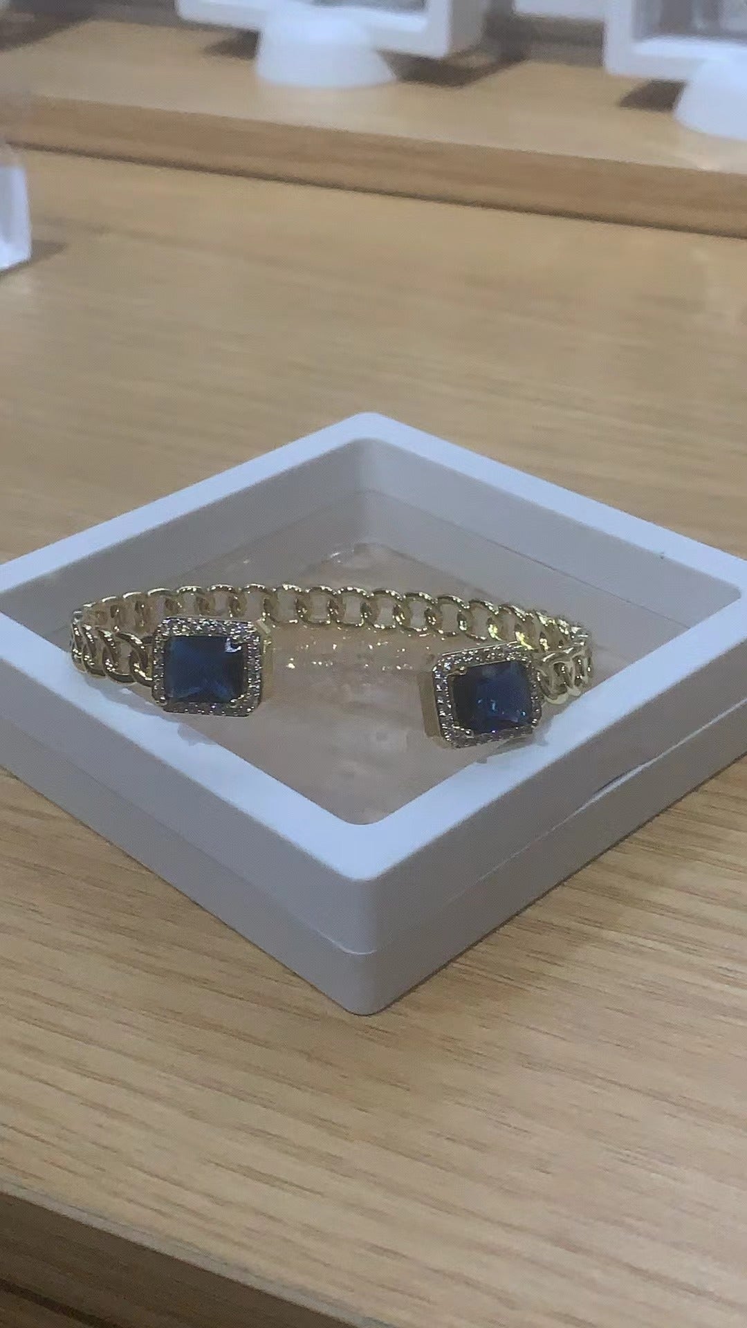 Square Gemstone HyunA-Style Retro High-End Texture Bracelet